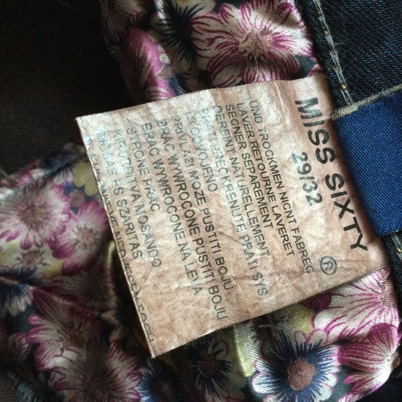 MISS SIXTY Jeans Dark Wash Size 29 Cropped Ankle Hemmed - Picture 2 of 11